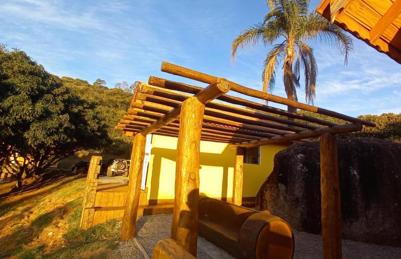 Eco Chales Pedra Bela Luaran gambar